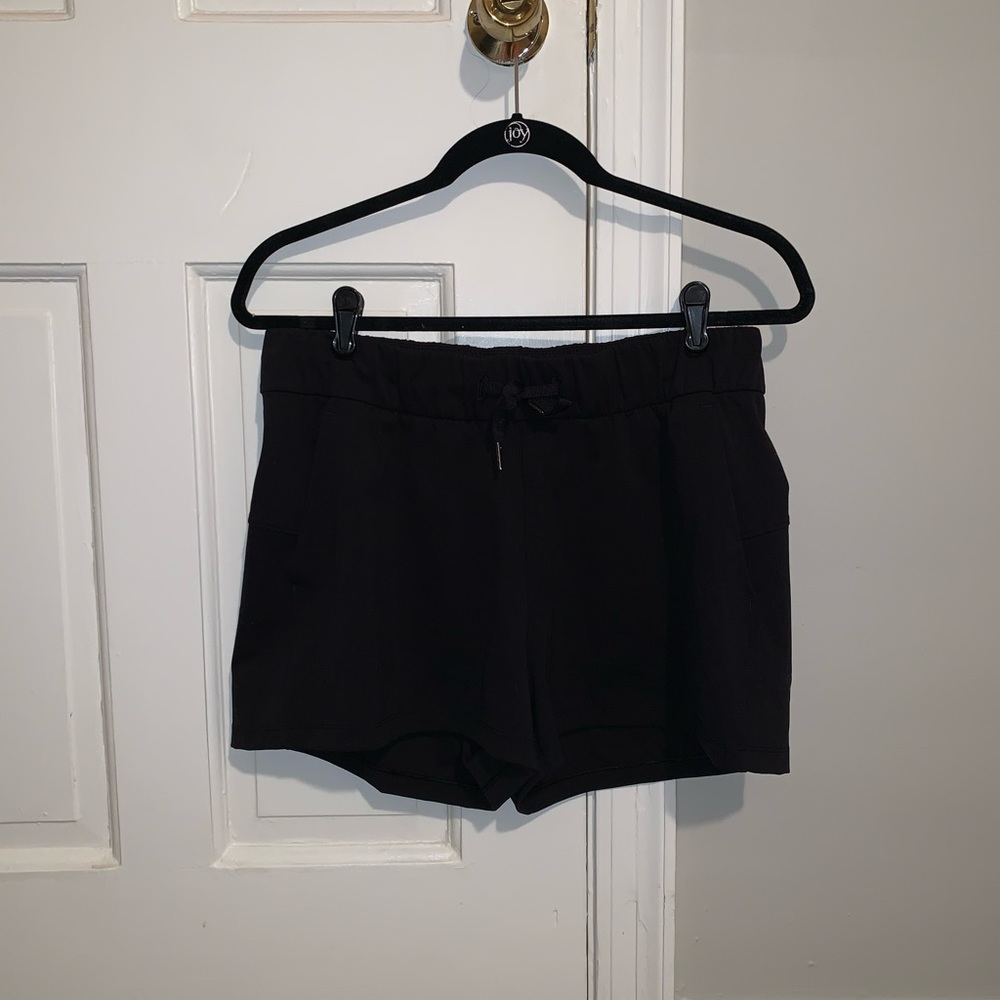 Lululemon On the Fly Short 2.5”